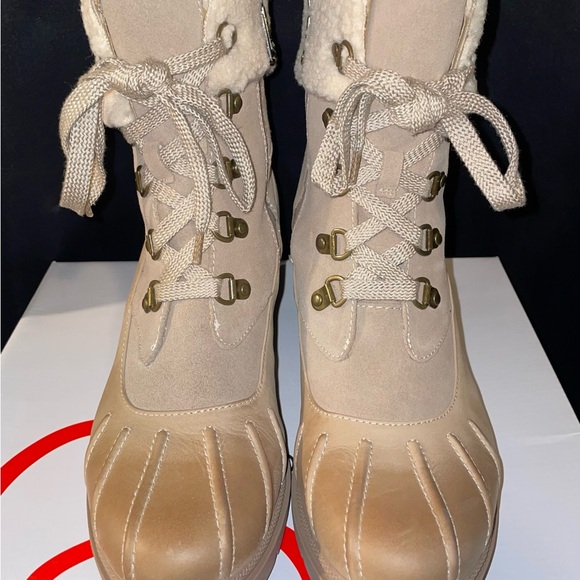 BRAND NEW Blondo “NEVIN” Waterproof Boots - Picture 3 of 9